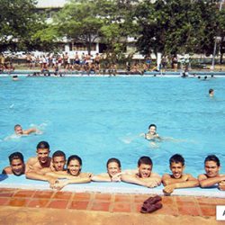 PISCINAS Y COMEDORES